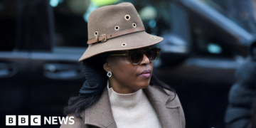 Ex-Nigerian oil minister denies taking bribes