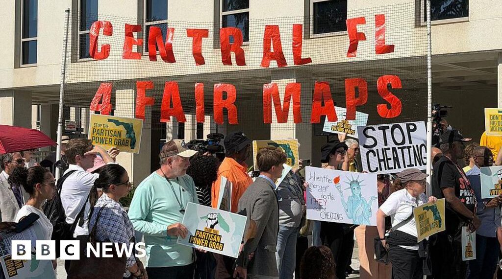 Florida lawmakers approve redistricting to help Republicans