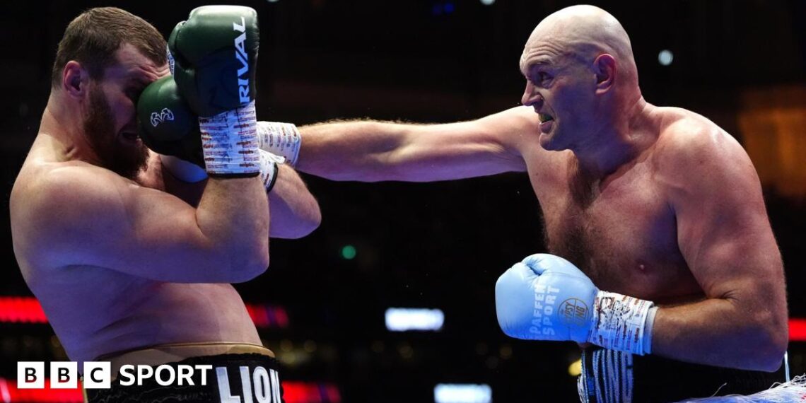 Tyson Fury landing a punch on Arslanbek Makhmudov