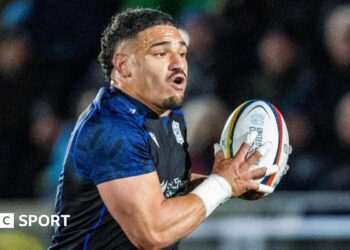 Glasgow Warriors captain Sione Tuipulotu