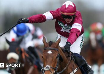 Paul Townend riding Gold Dancer