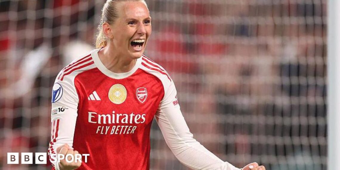 Stina Blackstenius celebrates