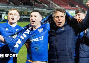 A graphic of the Scottish Championship table with a picture of title-winning St Johnstone manager Simo Valakari
