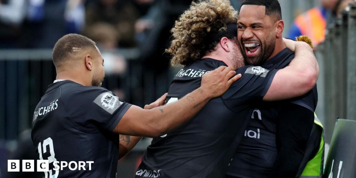 Bath celebrate a try