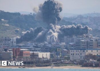 Israel strikes southern Lebanon after US-Iran ceasefire