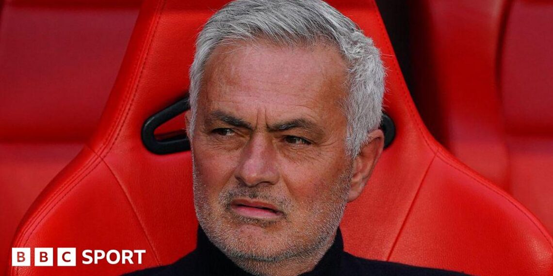 Jose Mourinho in the dugout managing Benfica