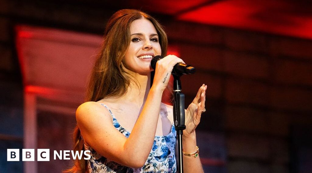 Lana Del Rey to sing theme for new James Bond game