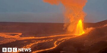 Lava soars into air as Hawaii's Kilauea volcano erupts again