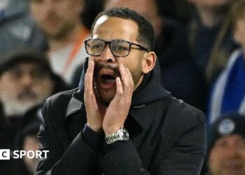 Chelsea boss Liam Rosenior