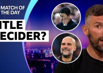 Ben Foster with photos of Mikel Arteta and Pep Guardiola