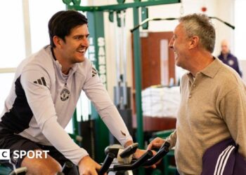 Manchester United defender Harry Maguire (left)