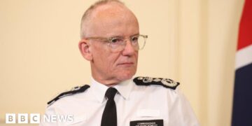 Met chief defends knife attack officers after Greens criticism