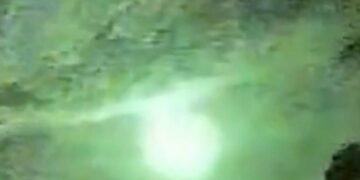 Meteor lights up night sky over Kent