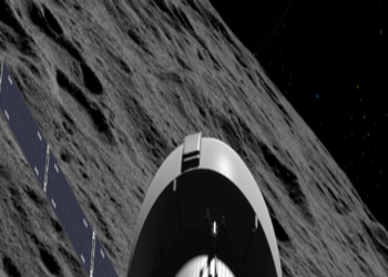 Moon fly-by sees astronauts regain contact with Earth and head for home