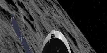 Moon fly-by sees astronauts regain contact with Earth and head for home
