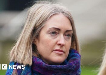 Murdered teen's mum dismayed as PM meets tech bosses first