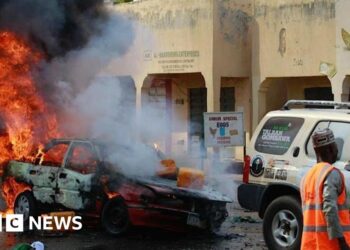 Nigeria begins mass trial of 500 terrorism suspects