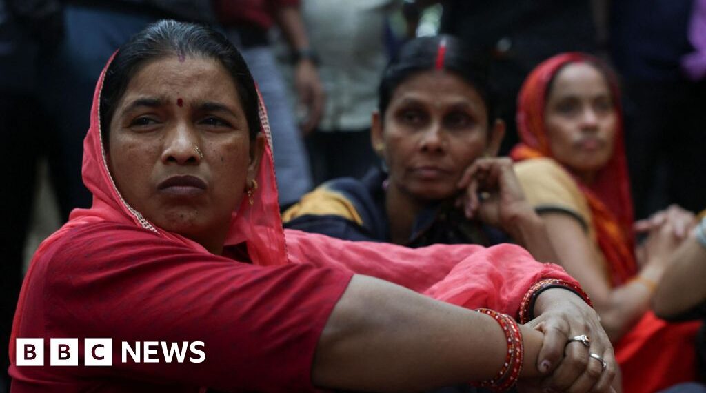 Noida protests: Workers in India demand hike in minimum wage