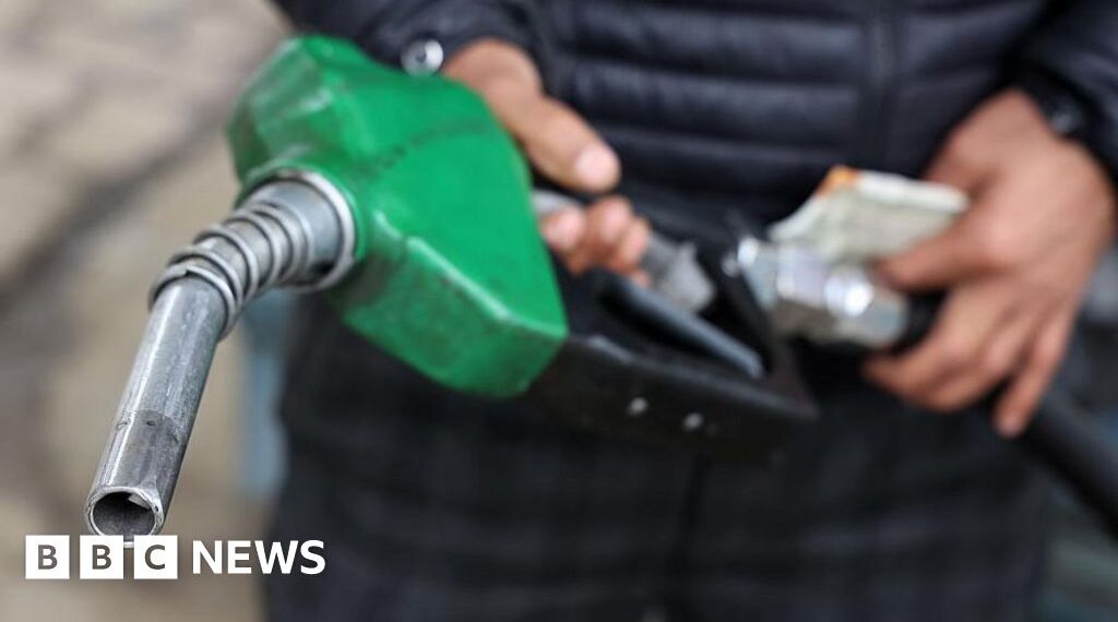 Oil jumps above $100 after US-Iran talks end without a deal