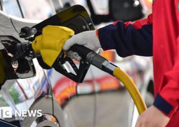 Oil slides after US-Iran ceasefire deal to open Strait of Hormuz