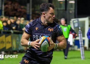 Luke Morgan fields the ball for Ospreys against Sharks