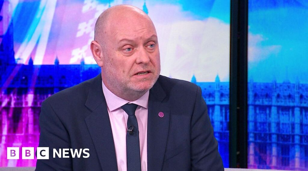 PM sends 'chill' through civil service, its union boss says