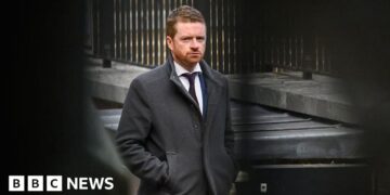 PM's ex-chief of staff to give evidence on Mandelson vetting