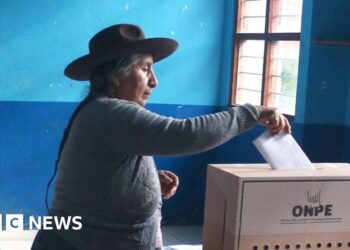 Peru election drags into second day after ballot delivery fiasco