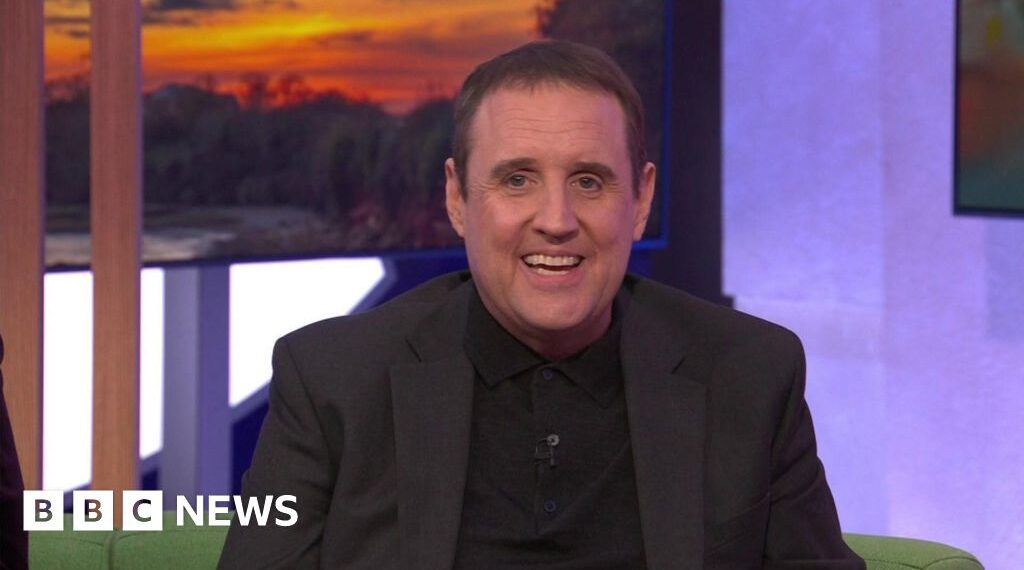Peter Kay to play four shows for hometown fans only