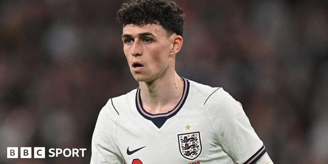 Phil Foden playing for England against Japan