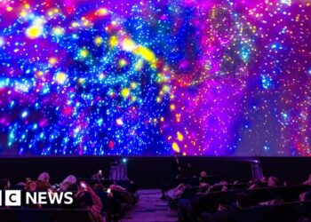 Pop-up planetarium brings cosmos to city