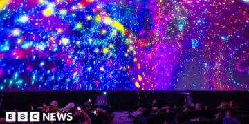 Pop-up planetarium brings cosmos to city