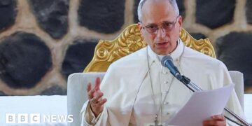 Pope criticises 'tyrants' who spend billions on wars after Trump spat
