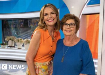 'Really feeling the love' - Savannah Guthrie returns to NBC as search for mother goes on