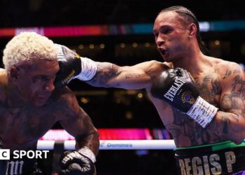 Regis Prograis punching Conor Benn