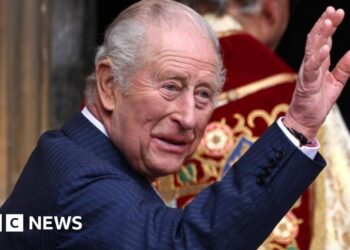Royals attend Windsor Easter Sunday service