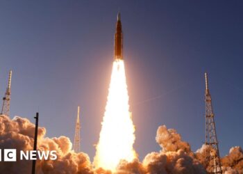 Scientists excited to receive first Artemis signal