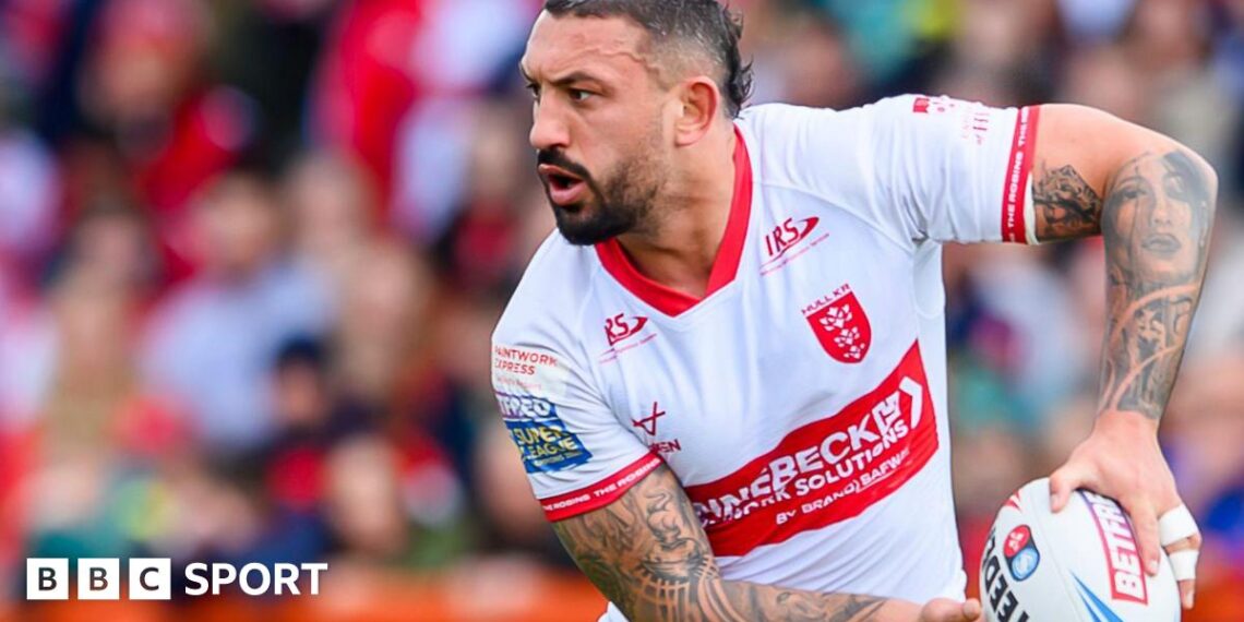Elliot Minchella in action for Hull KR