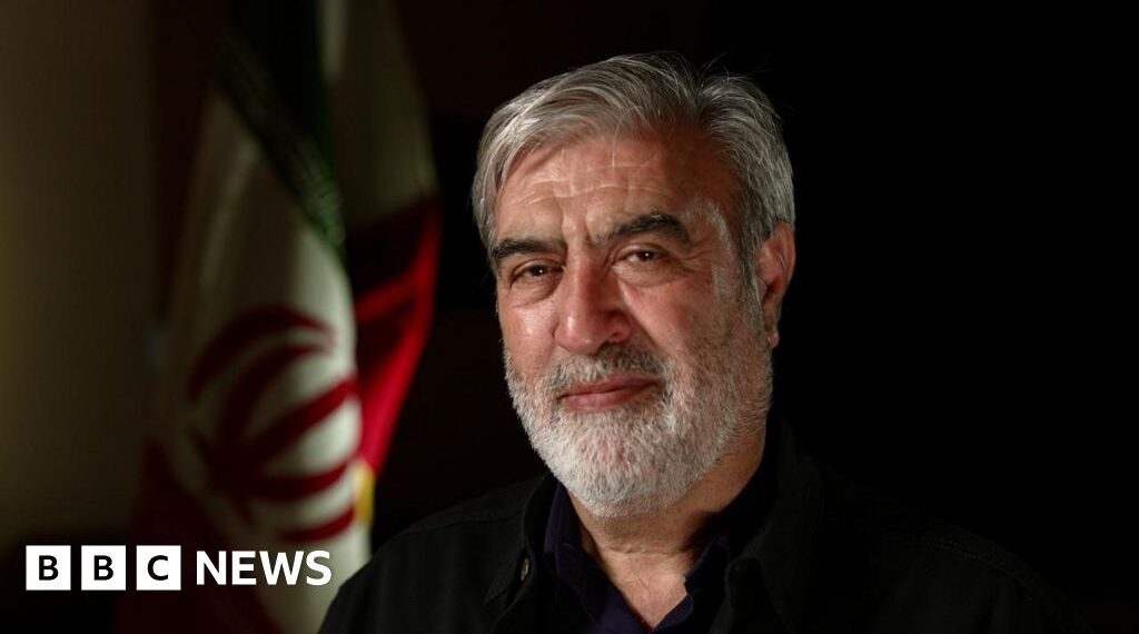 Tehran will never cede control of Strait of Hormuz, senior Iranian politician tells BBC
