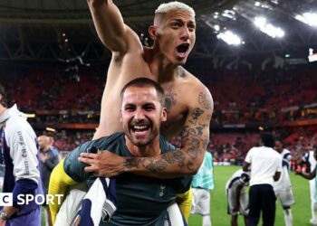 Alfie Whiteman celebrates with Richarlison on his back