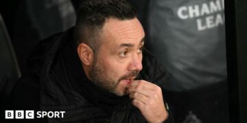 Had coach Roberto De Zerbi looks on before Marseille's Champions League match against Club Brugge