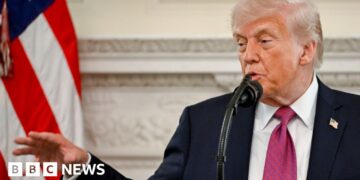 Trump buys time for Iran deal after frantic day of diplomacy
