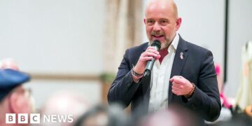Trump endorses ex-UK political aide Steve Hilton for California governor