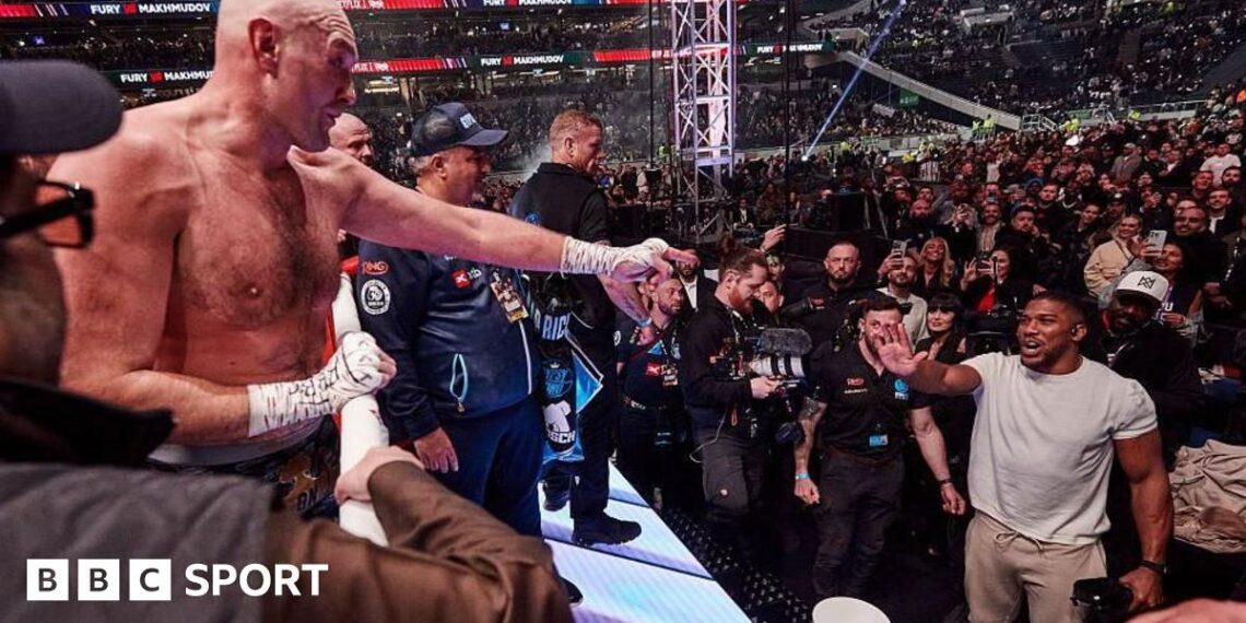 Tyson Fury calls out Anthony Joshua who is ringside