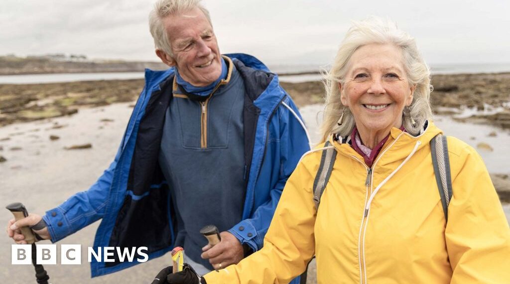 UK healthy life expectancy falls by two years in past decade