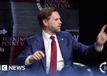Vance heckled as he chides Pope