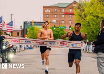 Victory slips away as marathon runner celebrates too soon