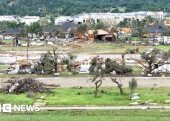 Video shows destruction in Mineral Wells, Texas after tornado strikes