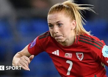 Ceri Holland attacks for Wales