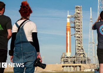 What it's like to be in Florida for Artemis launch